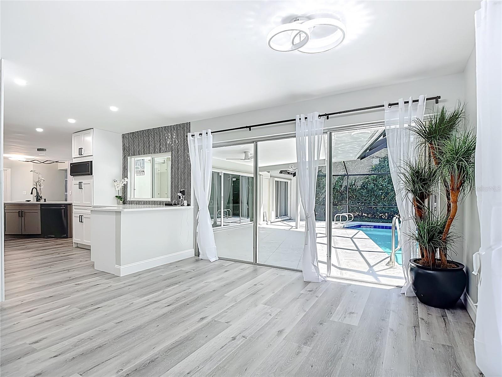 Image 37 of 100 For 620 Barfield Drive