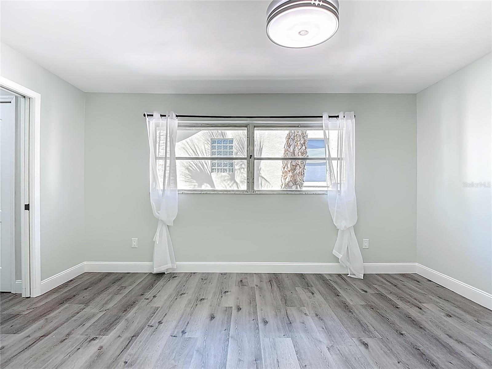 Image 51 of 100 For 620 Barfield Drive