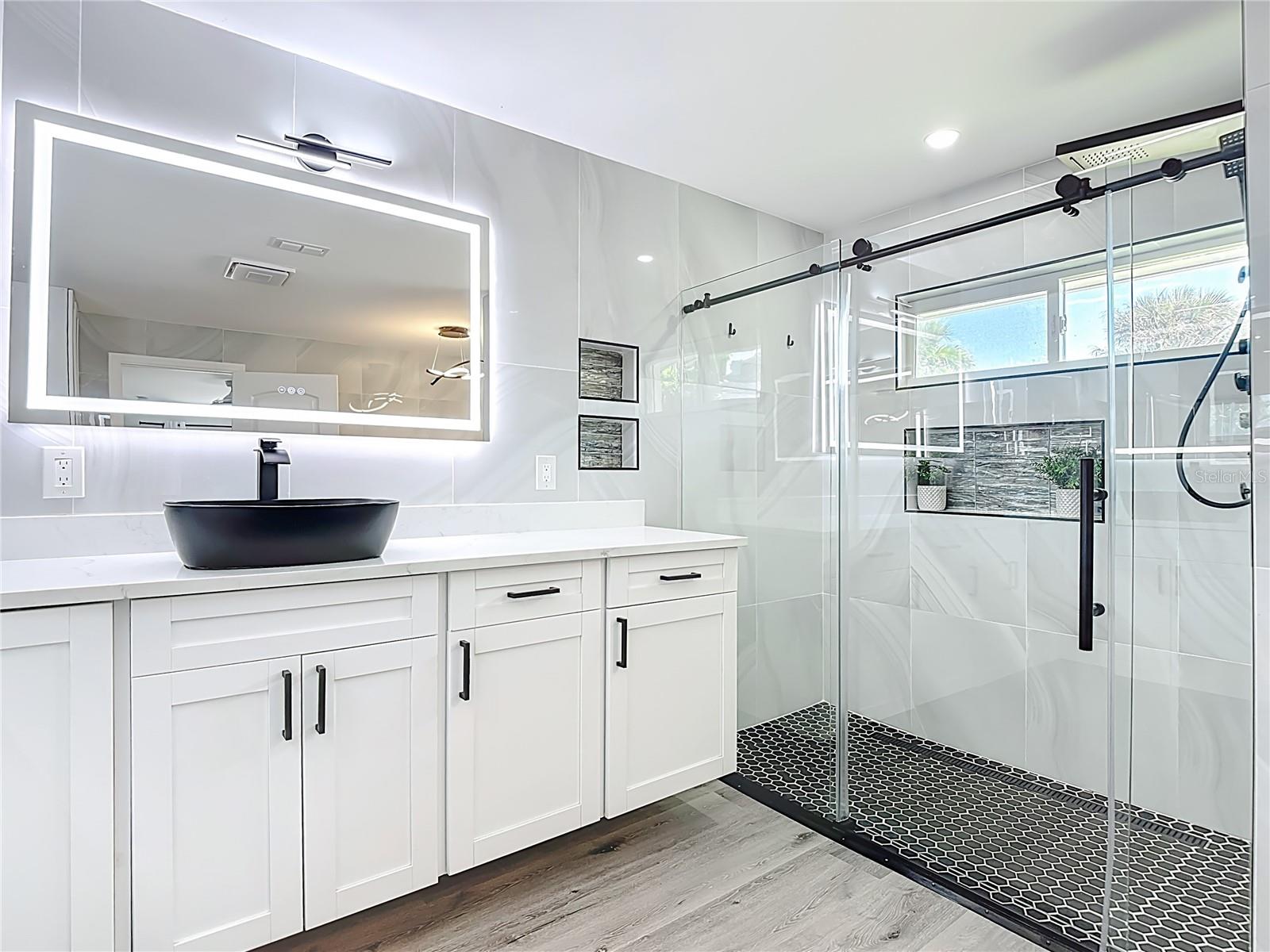 Image 69 of 100 For 620 Barfield Drive