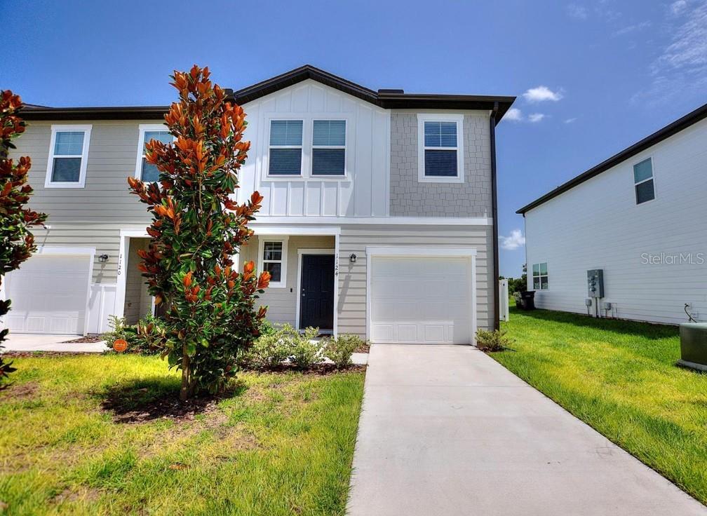 Image 3 of 57 For 1124 Merrill Street