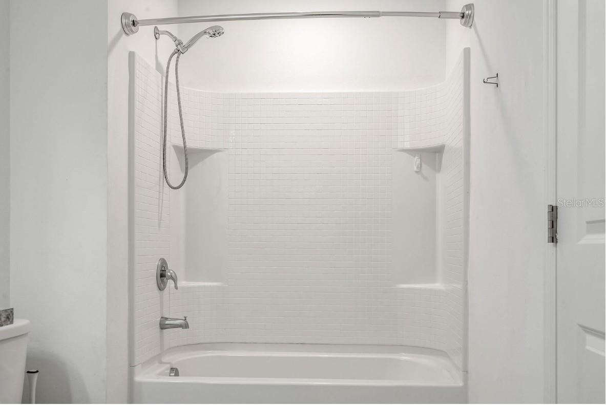 Image 31 of 57 For 1124 Merrill Street