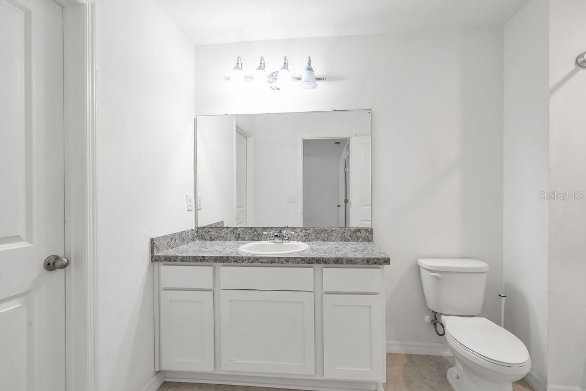 Image 34 of 57 For 1124 Merrill Street