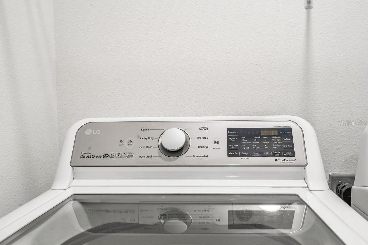 Image 41 of 57 For 1124 Merrill Street