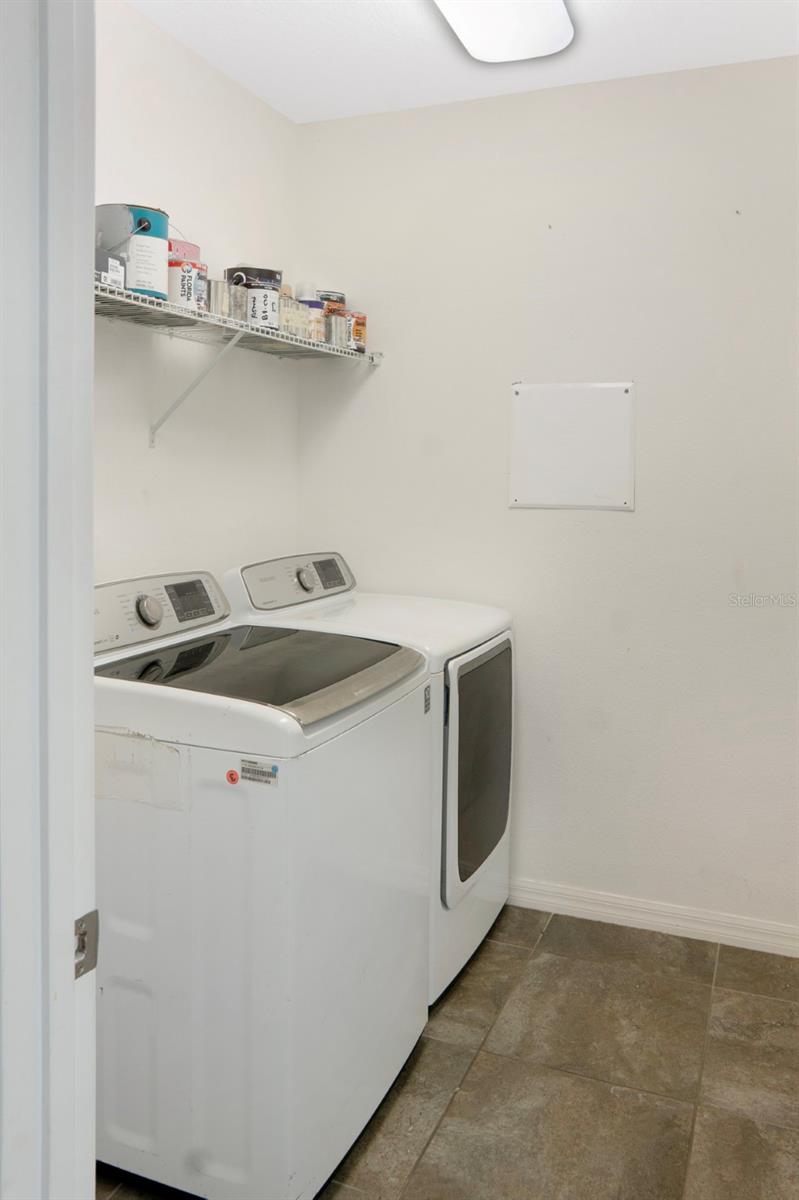 Image 20 of 56 For 3859 Golden Knot Drive