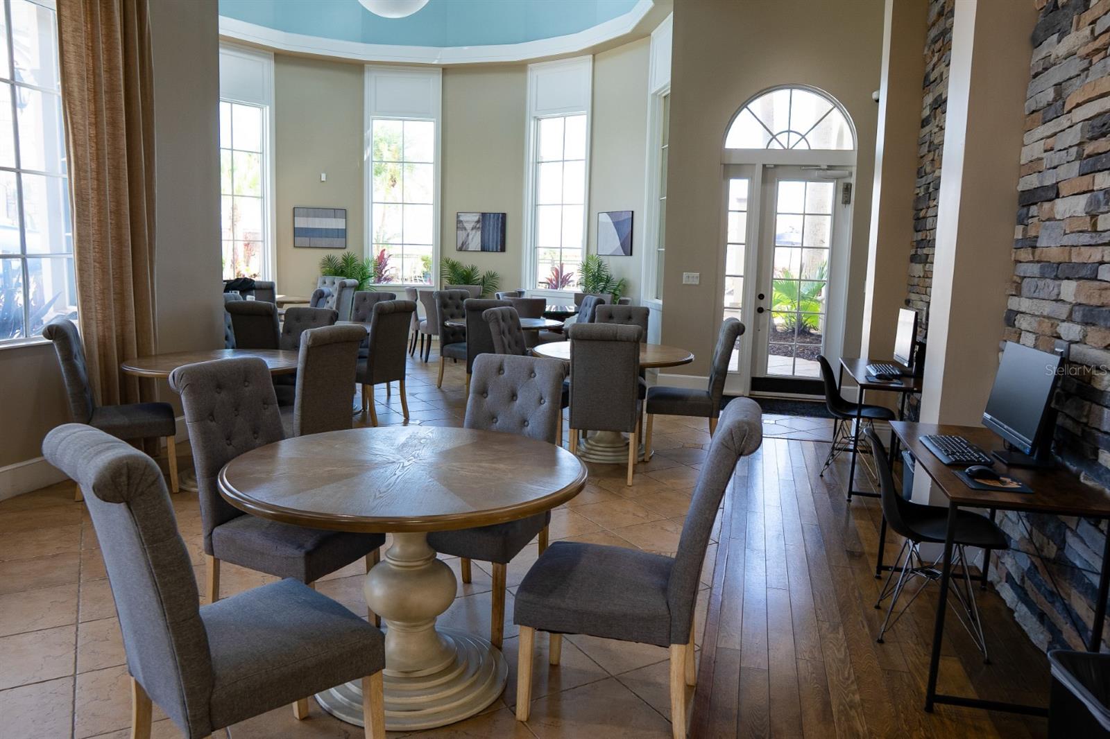 Image 43 of 56 For 3859 Golden Knot Drive