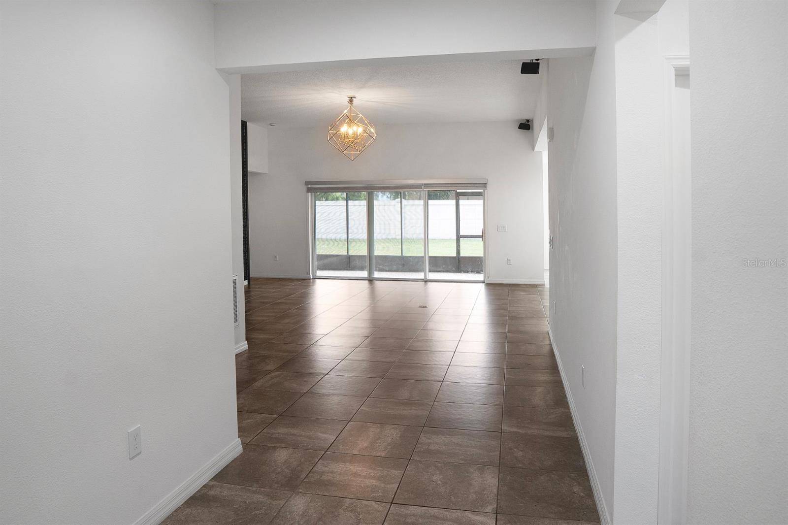 Image 8 of 56 For 3859 Golden Knot Drive