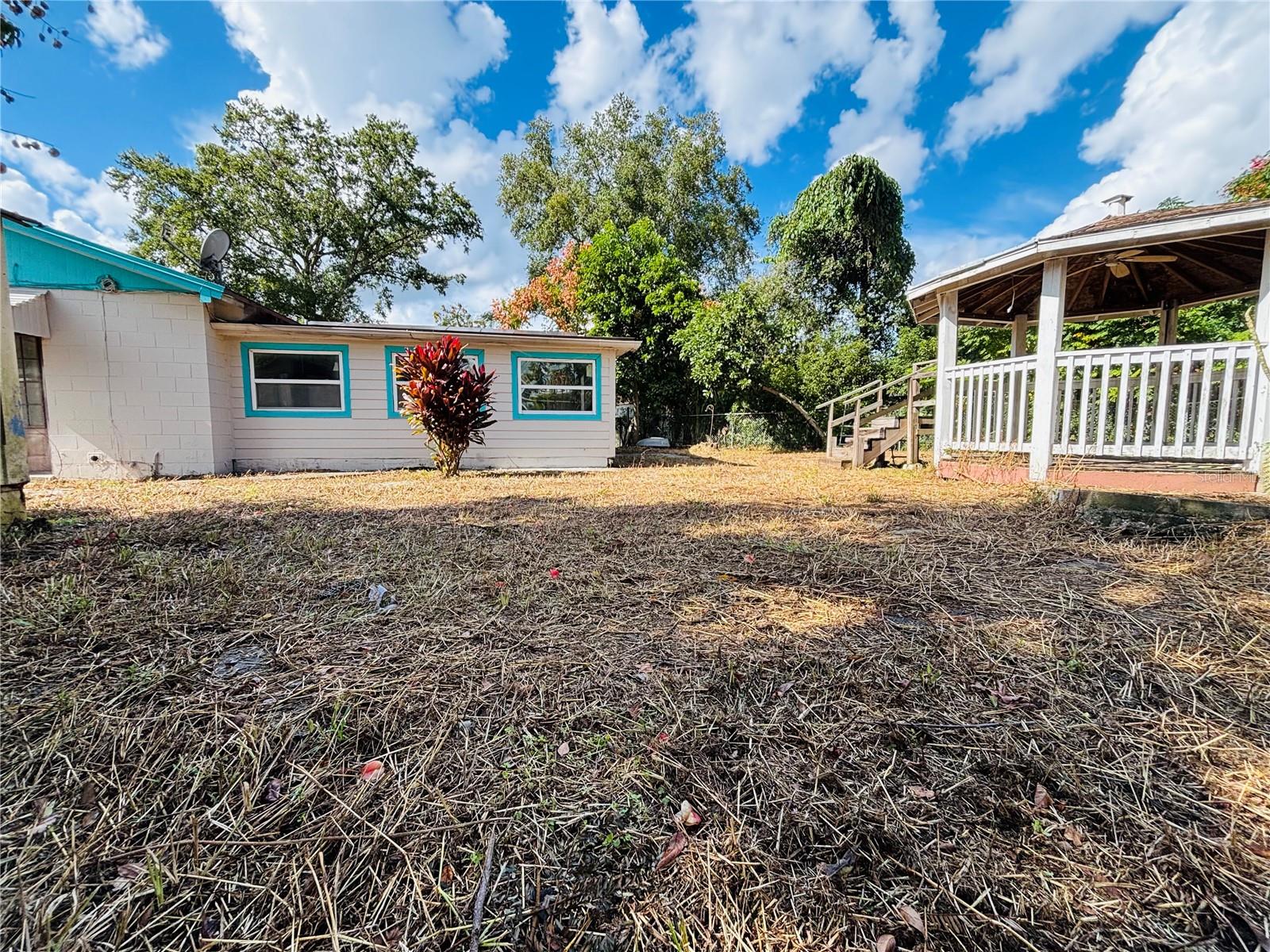 Image 17 of 21 For 710 East Court