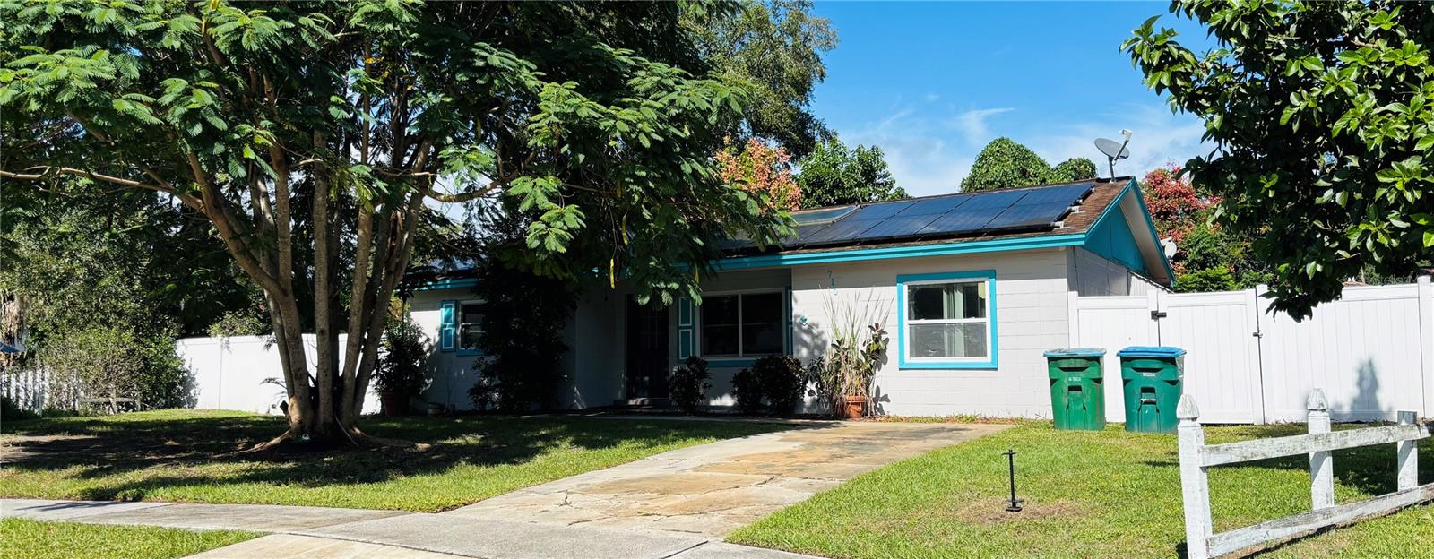 Image 18 of 21 For 710 East Court