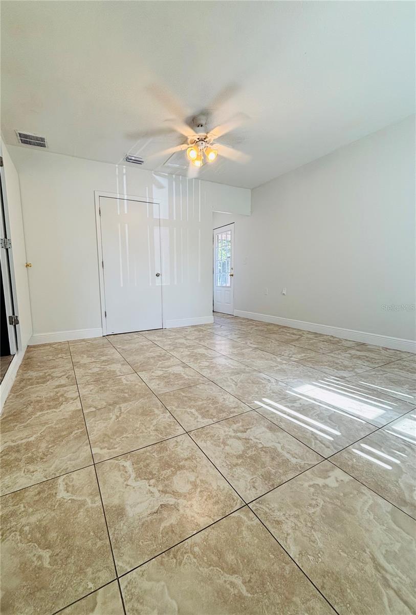 Image 20 of 21 For 710 East Court