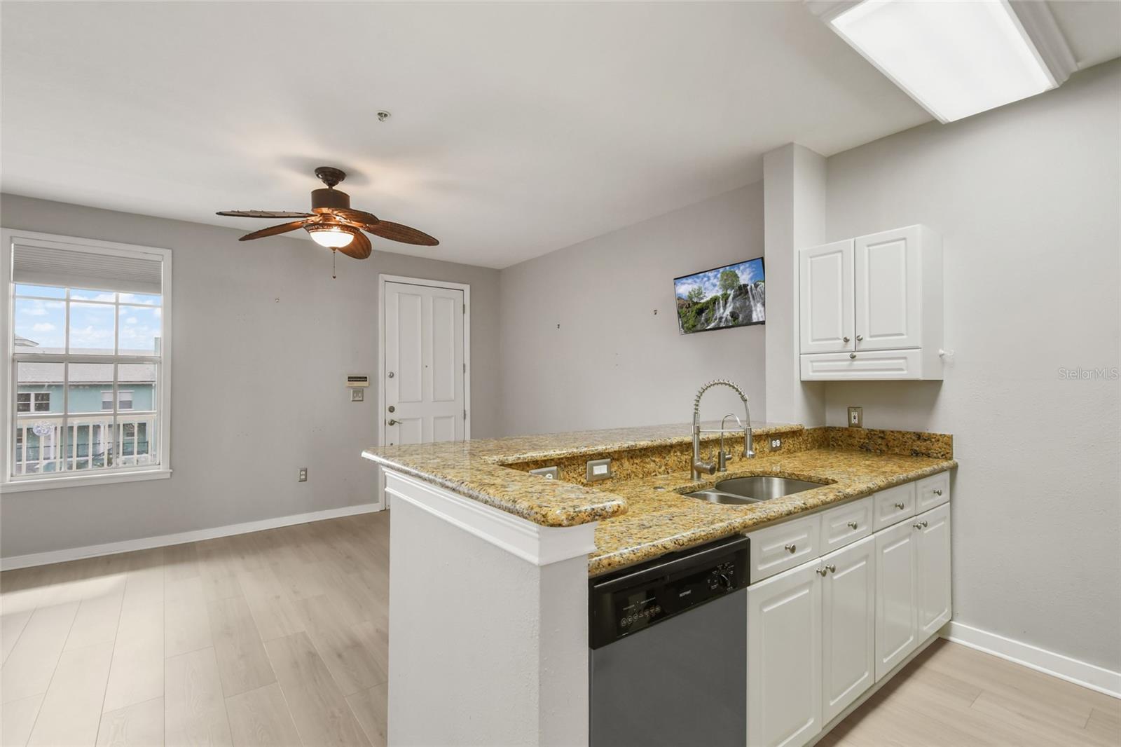 Image 10 of 35 For 600 Market St  340