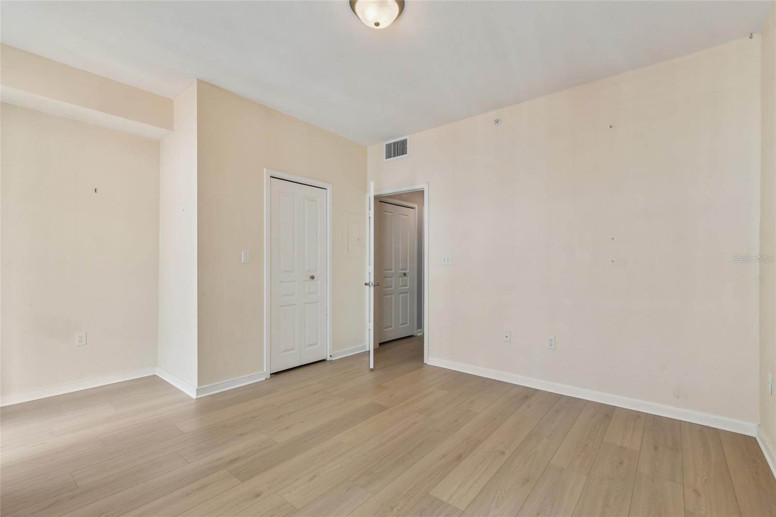 Image 18 of 35 For 600 Market St  340