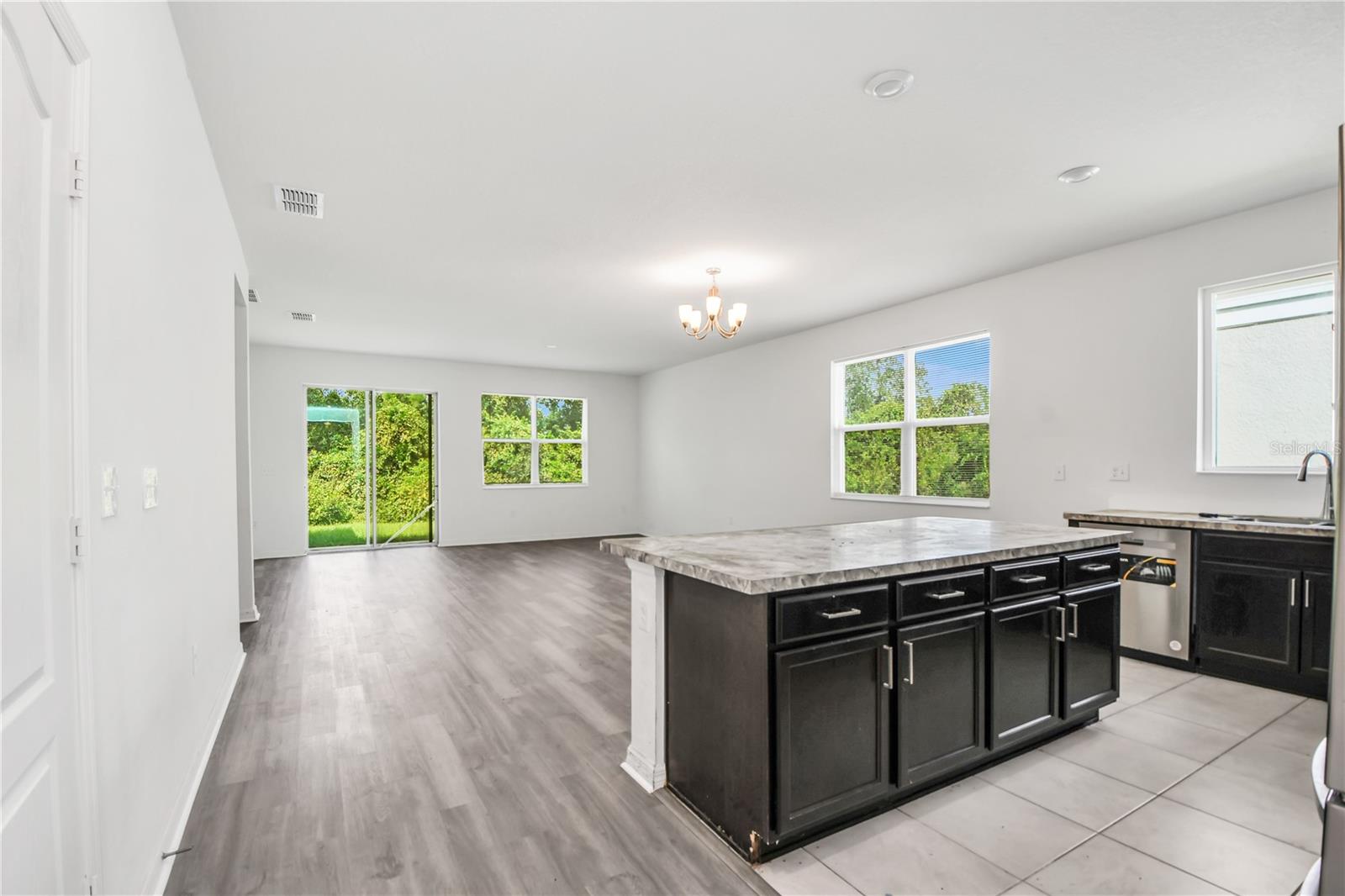 Image 5 of 20 For 1250 Augustus Drive