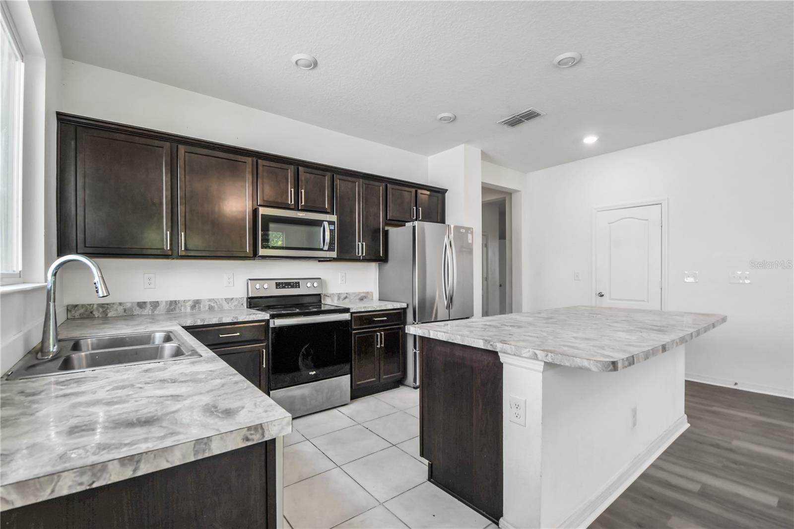 Image 6 of 20 For 1250 Augustus Drive