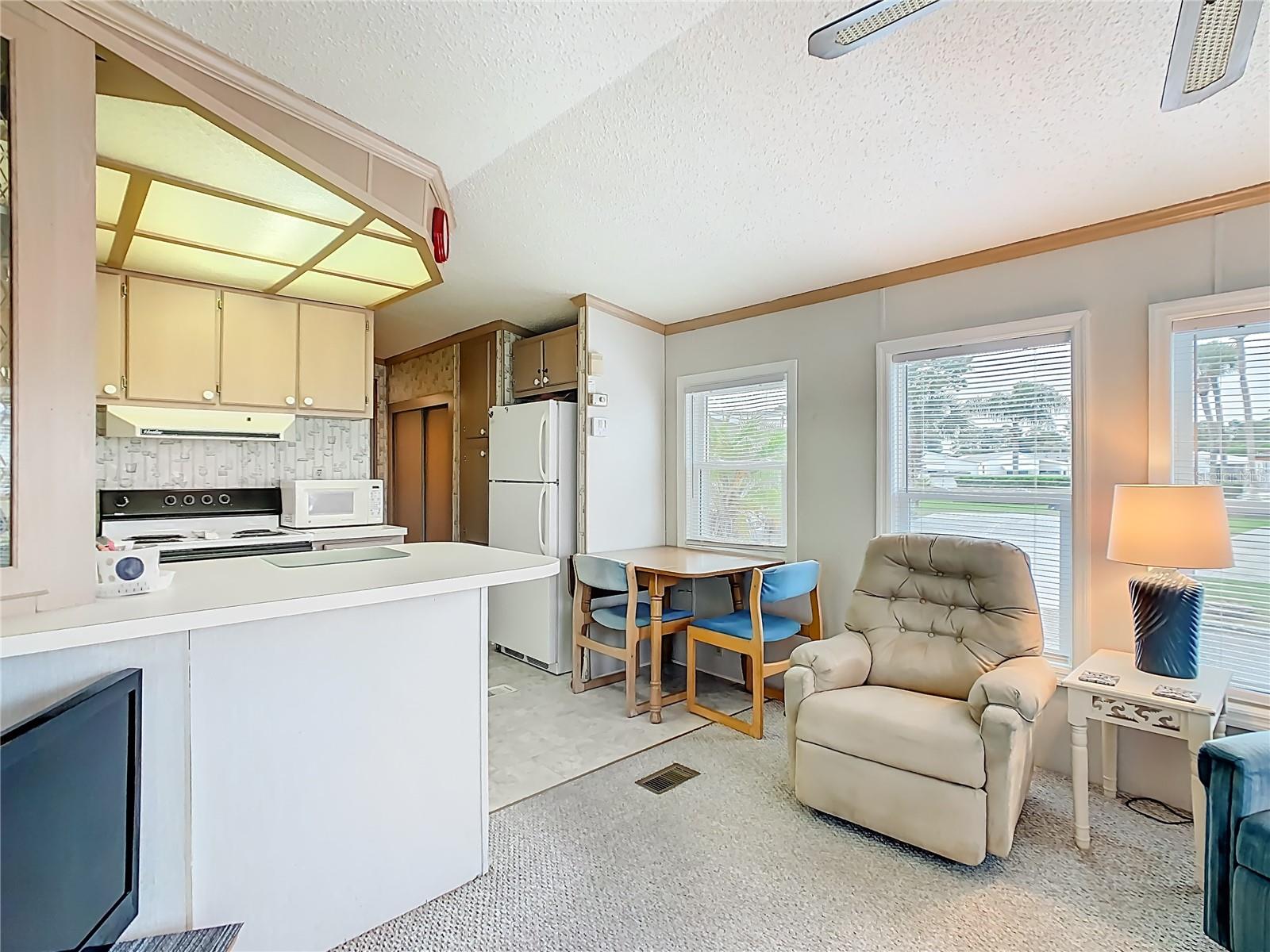 Image 14 of 35 For 9000 Us Hwy 192  289