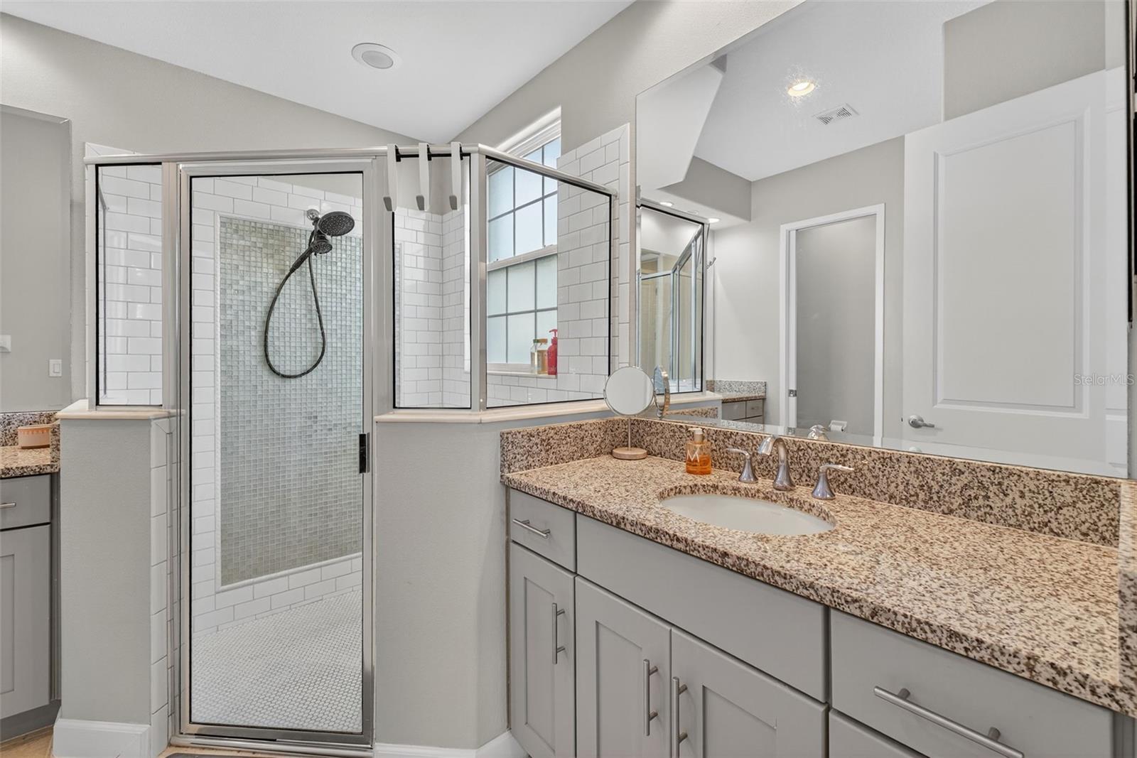 Image 38 of 72 For 2021 Sherbrook Avenue