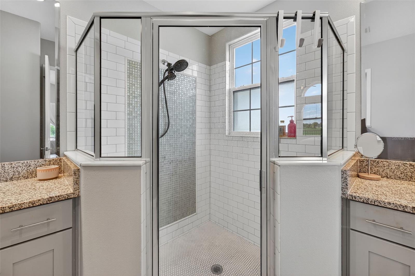 Image 39 of 72 For 2021 Sherbrook Avenue