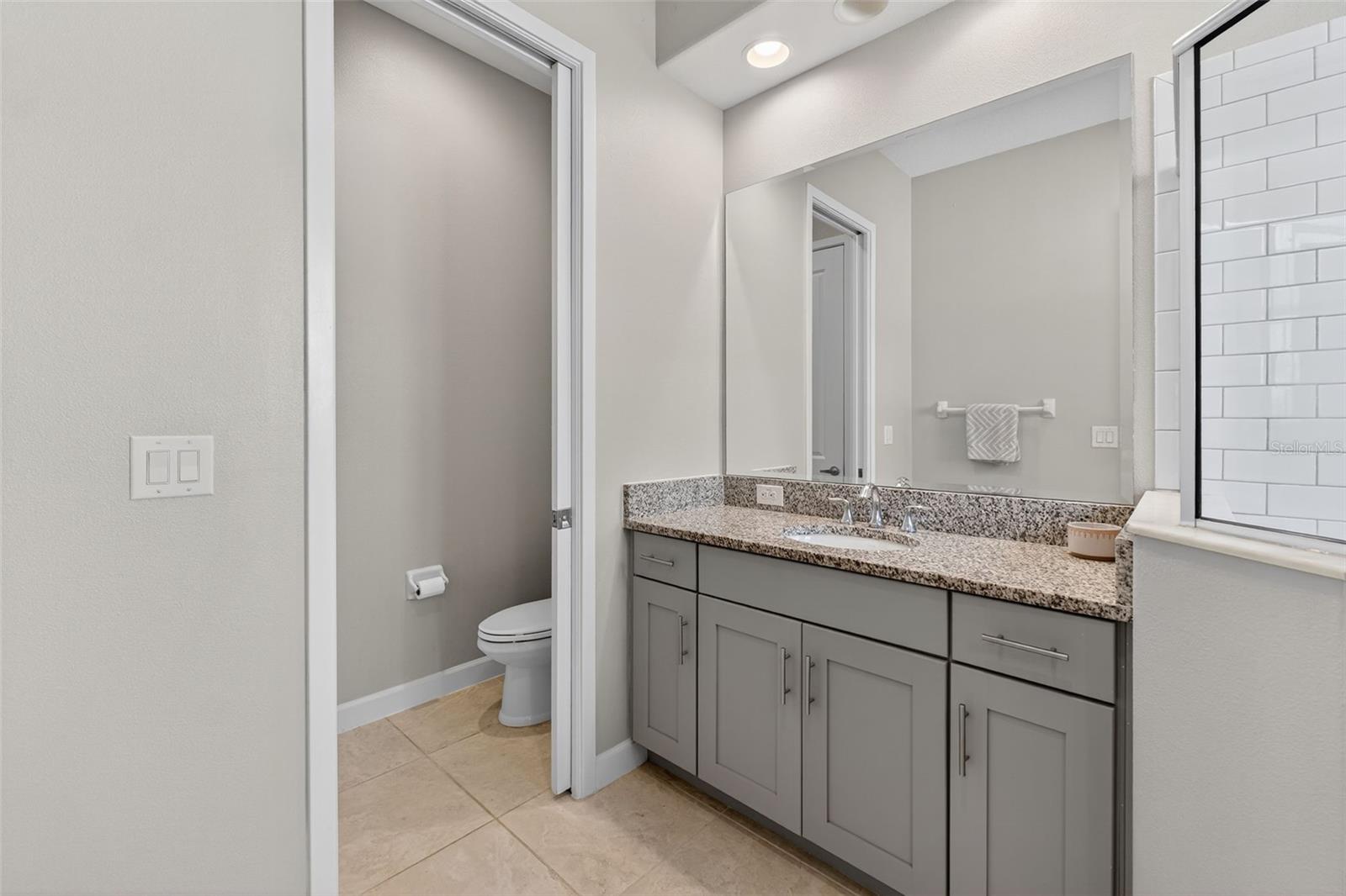 Image 41 of 72 For 2021 Sherbrook Avenue