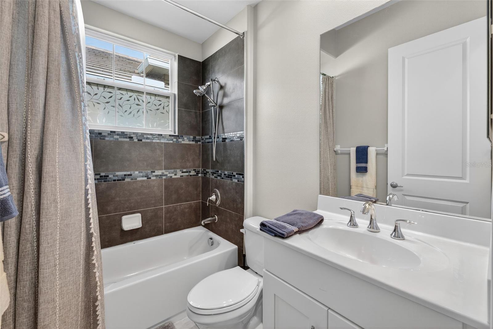 Image 50 of 72 For 2021 Sherbrook Avenue