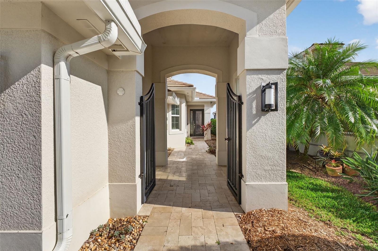 Image 6 of 72 For 2021 Sherbrook Avenue