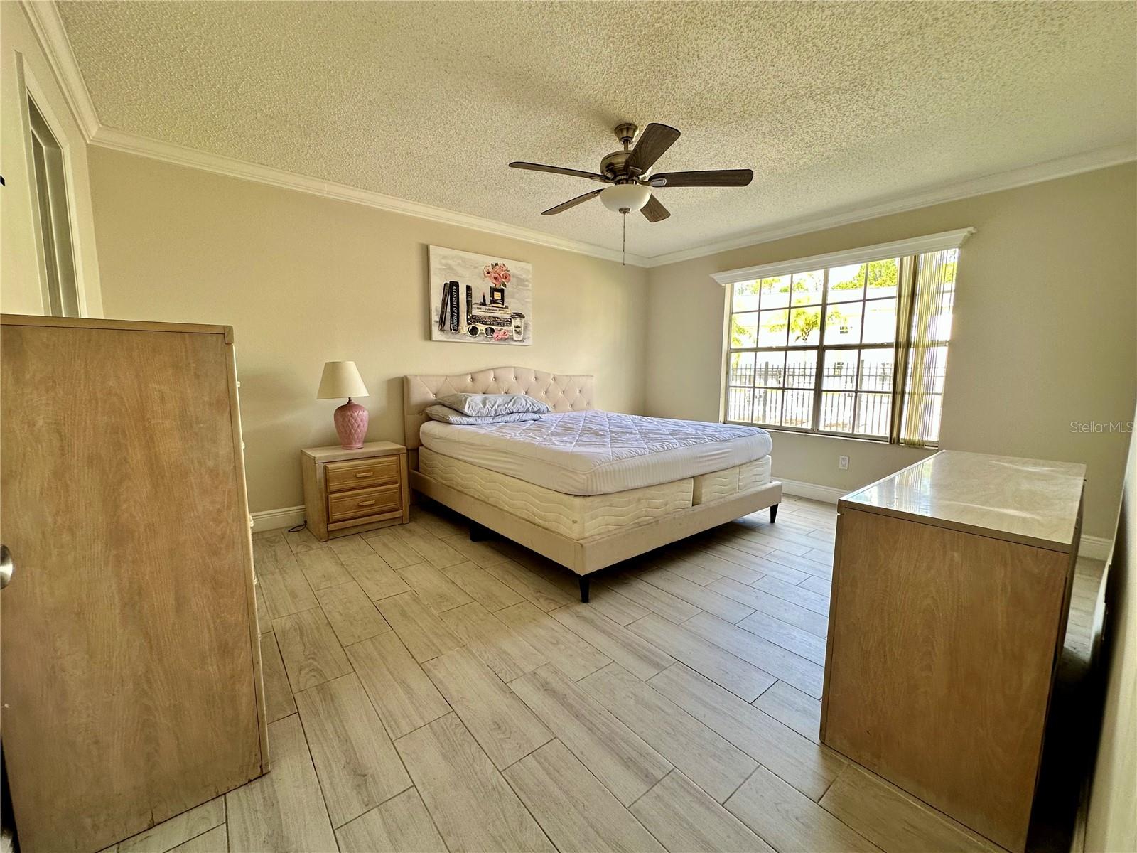 Image 19 of 25 For 5012 Laguna Bay Circle 73