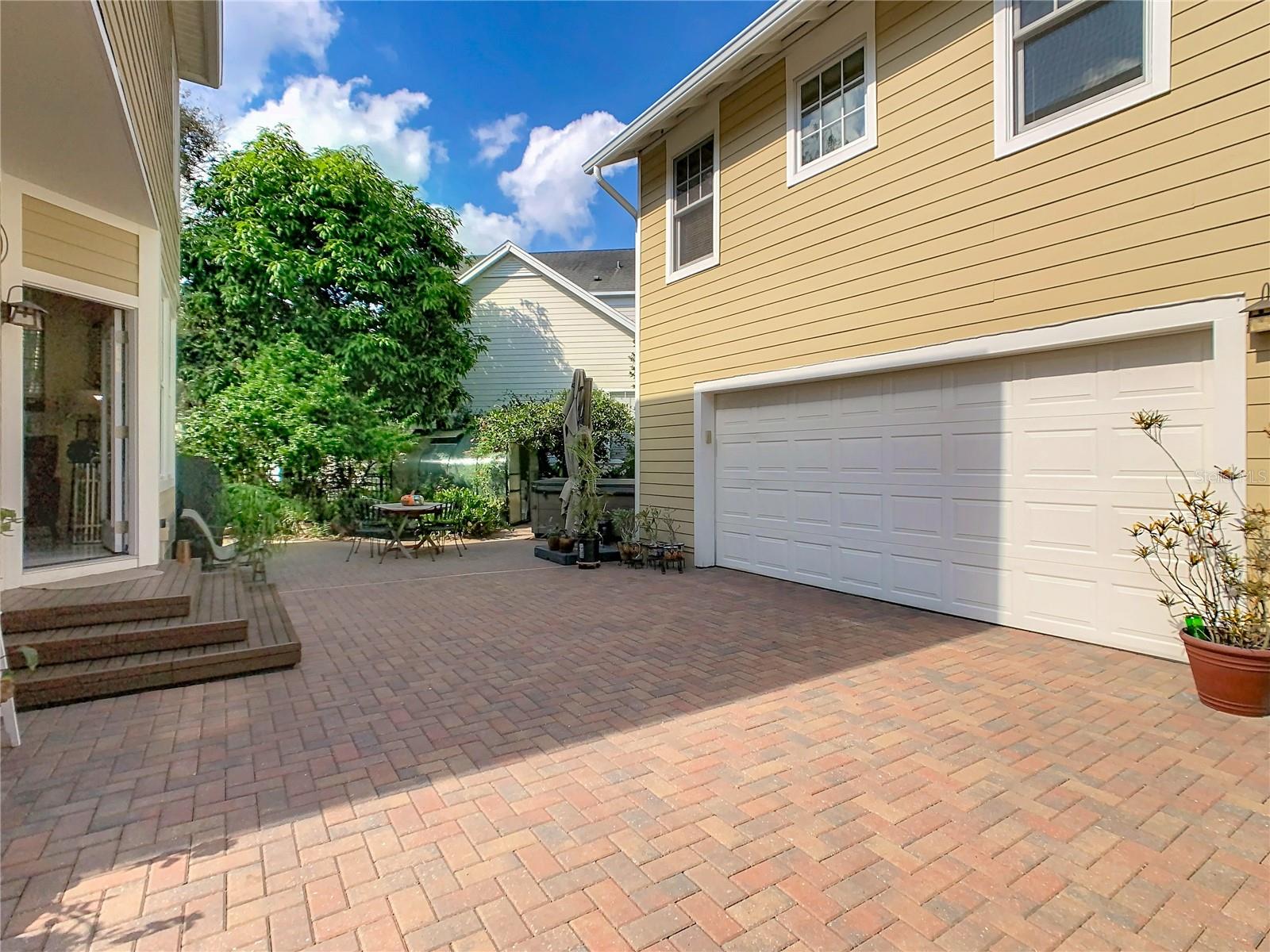 Image 16 of 94 For 1101 Banks Rose Court