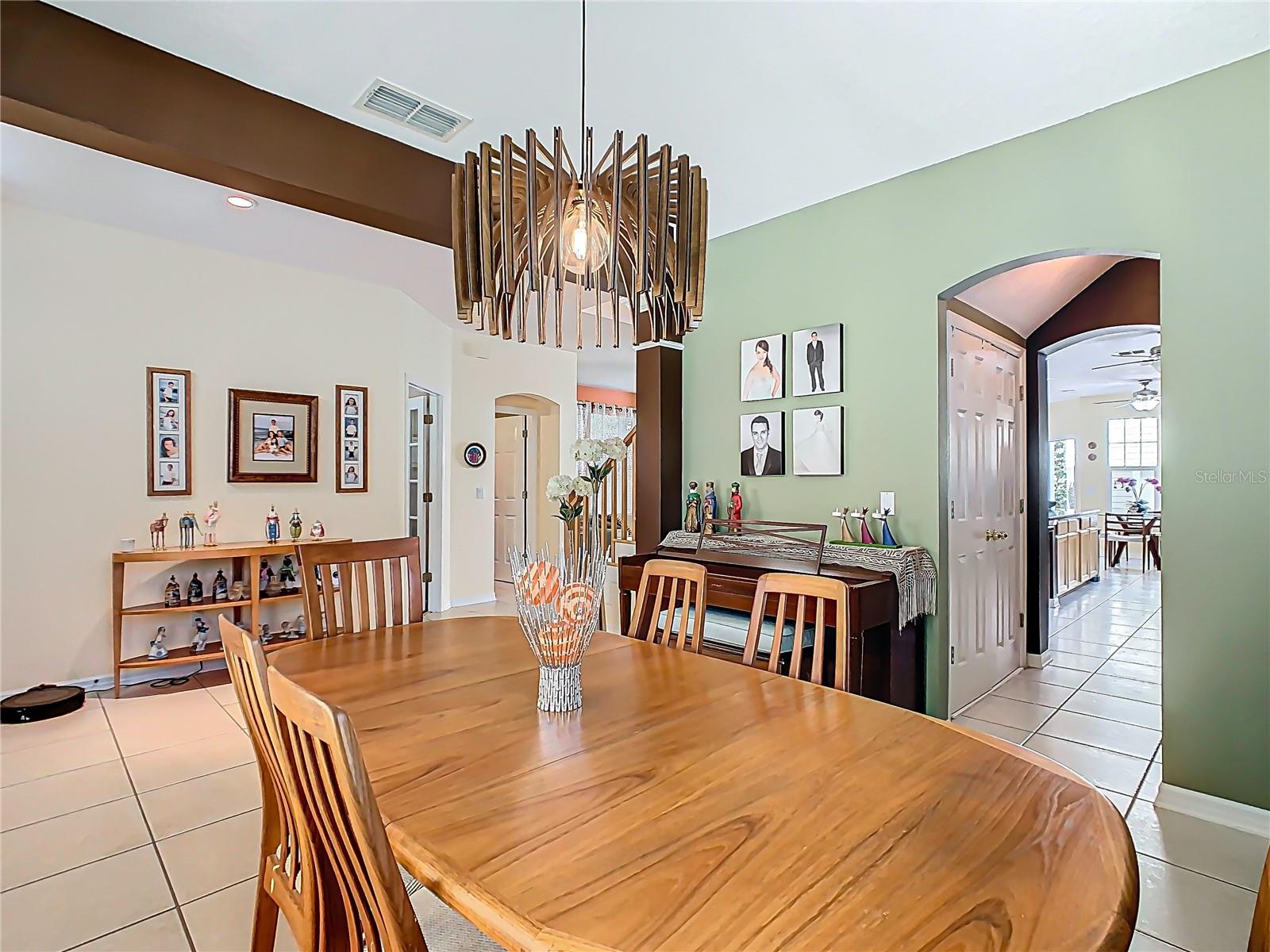 Image 27 of 94 For 1101 Banks Rose Court