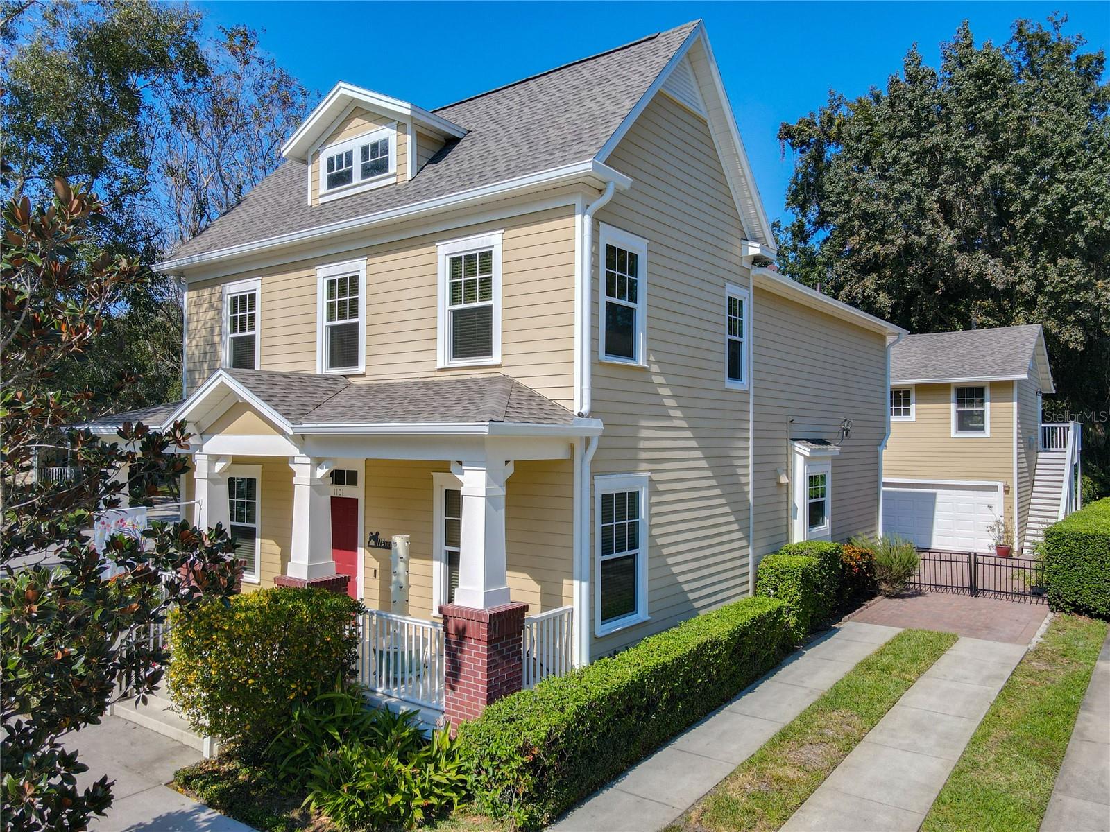 Image 6 of 94 For 1101 Banks Rose Court