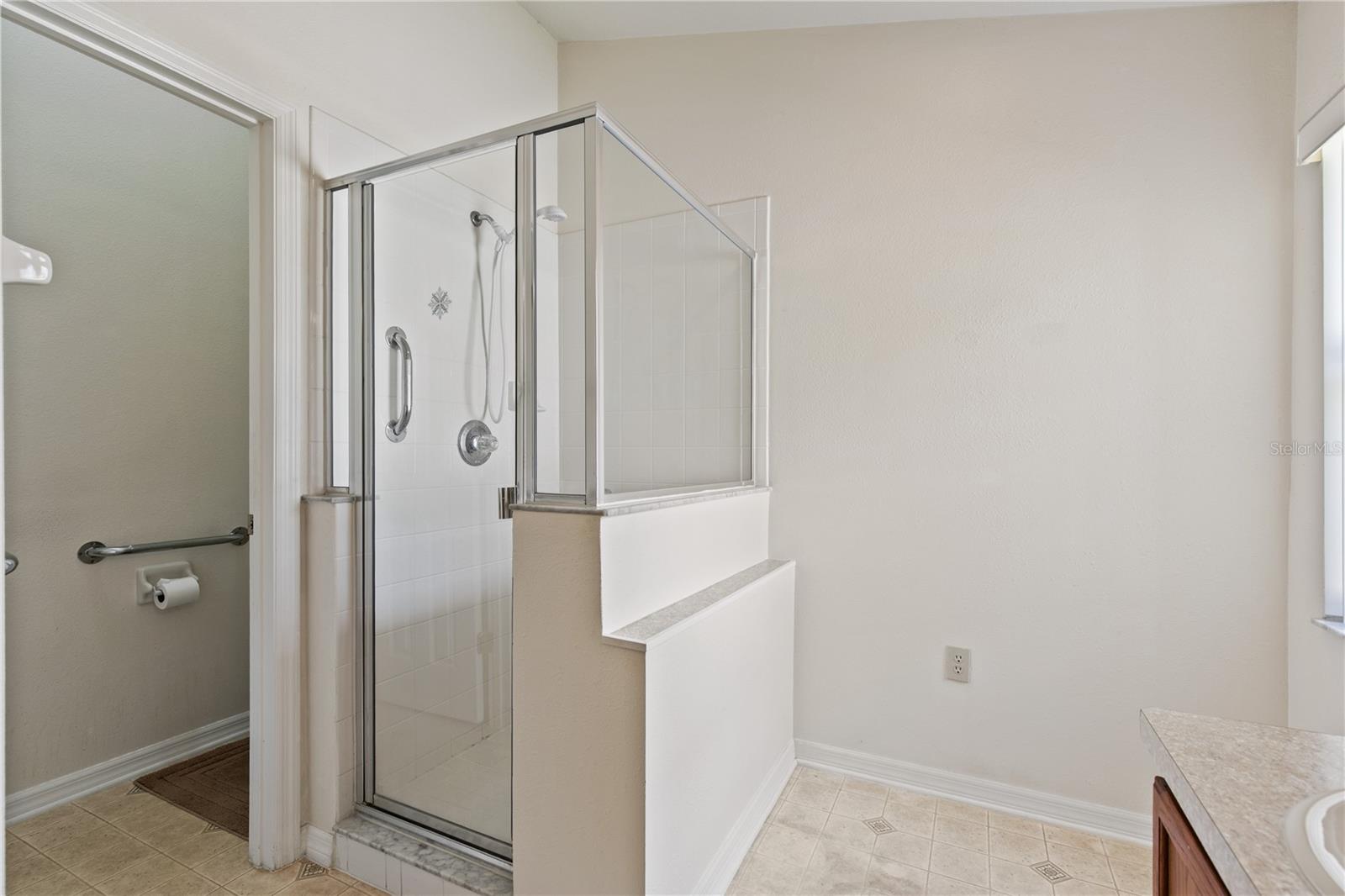 Image 17 of 29 For 109 Thornbury Drive