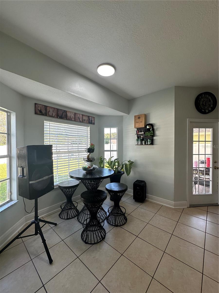 Image 13 of 20 For 8443 Port Lancashire Drive