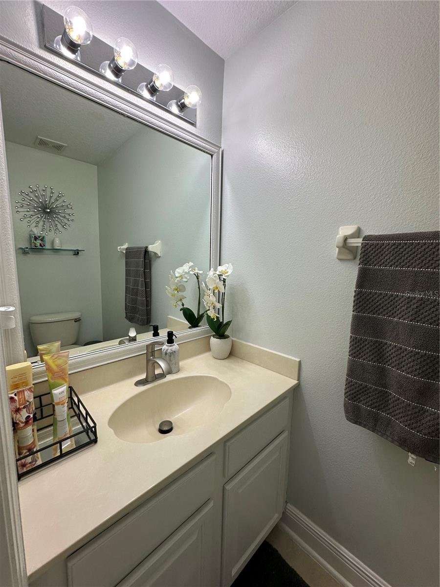 Image 17 of 20 For 8443 Port Lancashire Drive