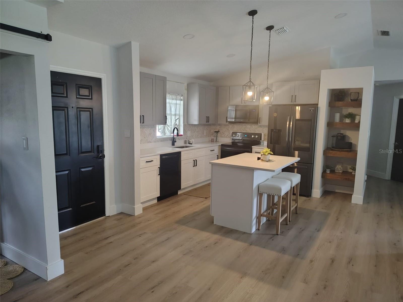 Image 4 of 13 For 14452 Greater Hills Boulevard