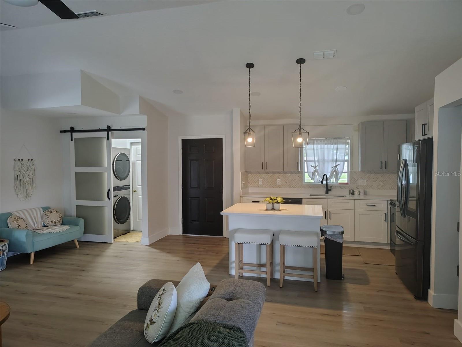 Image 6 of 13 For 14452 Greater Hills Boulevard