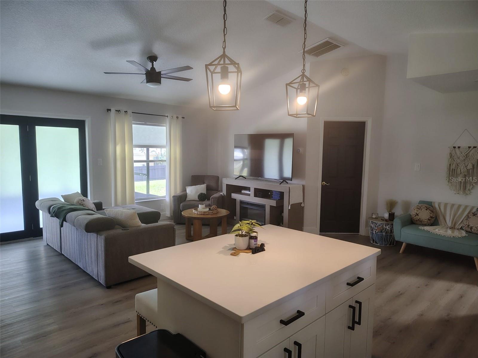 Image 8 of 13 For 14452 Greater Hills Boulevard