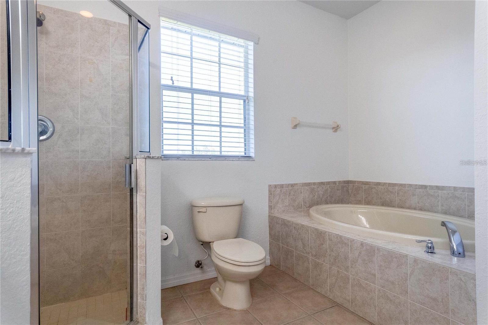 Image 19 of 47 For 3318 10th Lane W