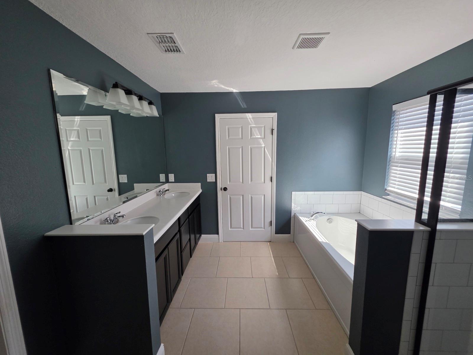 Image 34 of 53 For 172 Williamson Drive