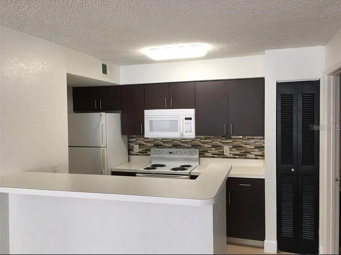 Image 31 of 36 For 2218 Grand Cayman Court