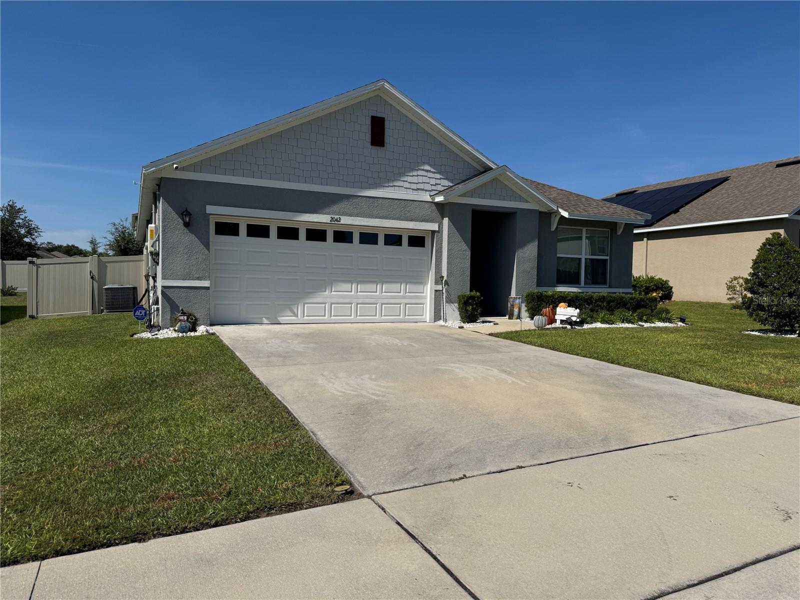 Image 3 of 21 For 2042 Griffin Oaks Way