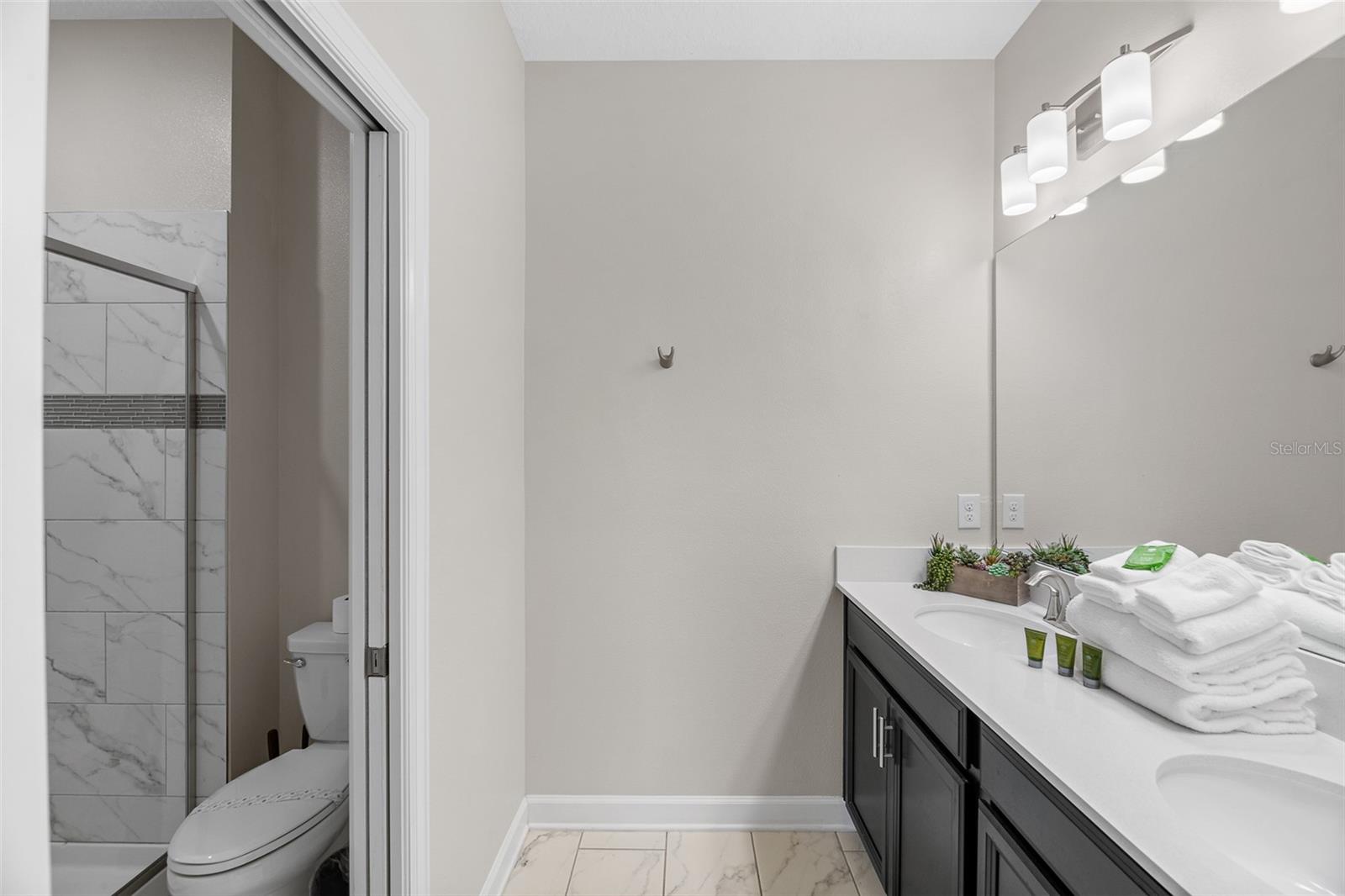 Image 13 of 48 For 913 Ocean Course Avenue