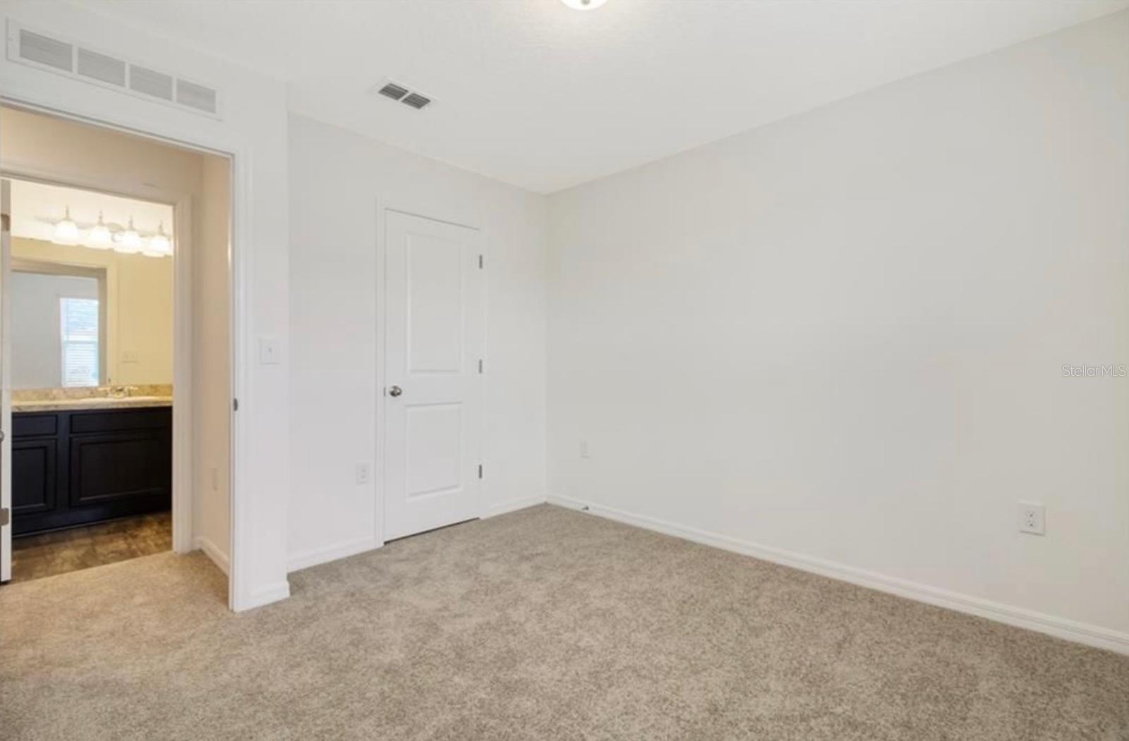 Image 13 of 32 For 855 Grandin Street