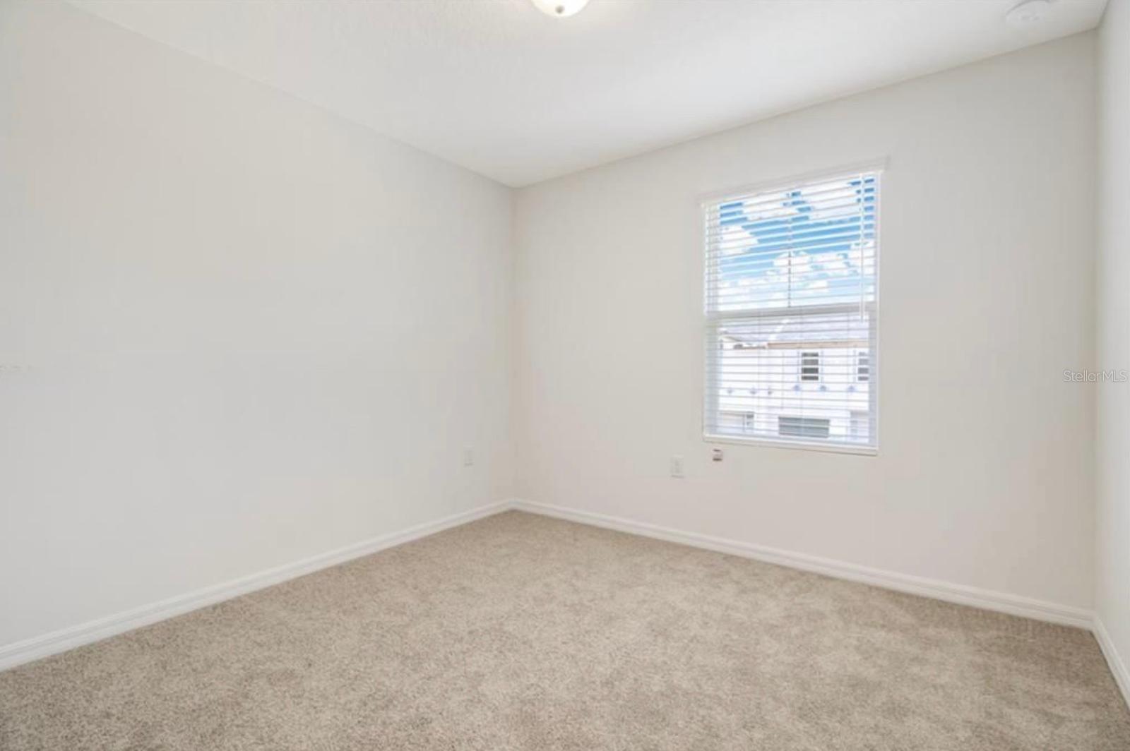 Image 19 of 32 For 855 Grandin Street