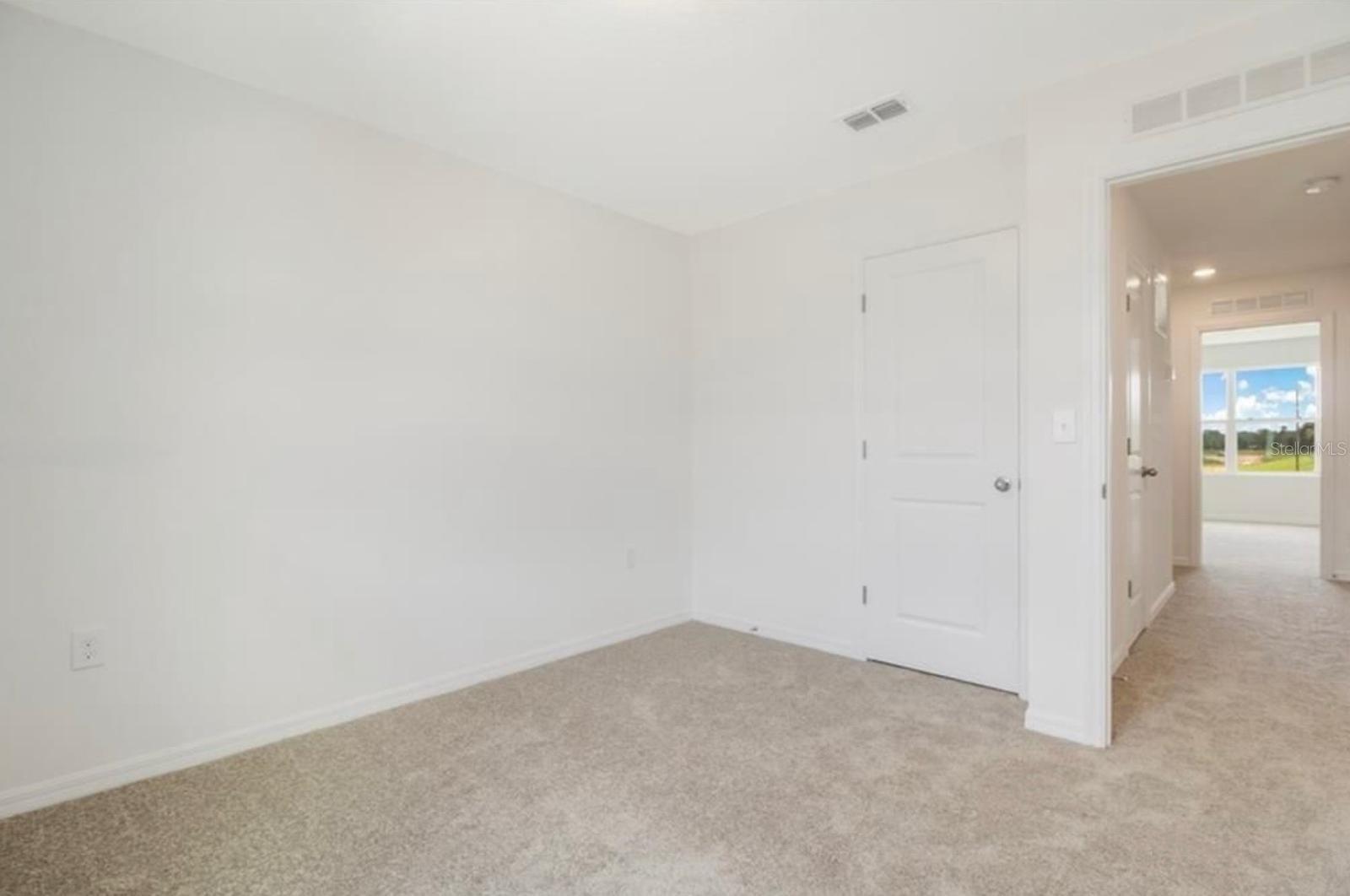 Image 21 of 32 For 855 Grandin Street