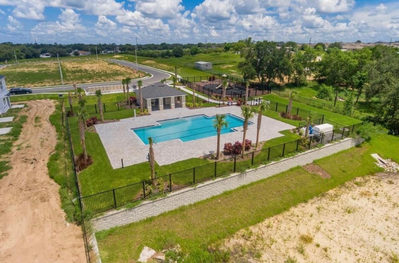 Image 27 of 32 For 855 Grandin Street