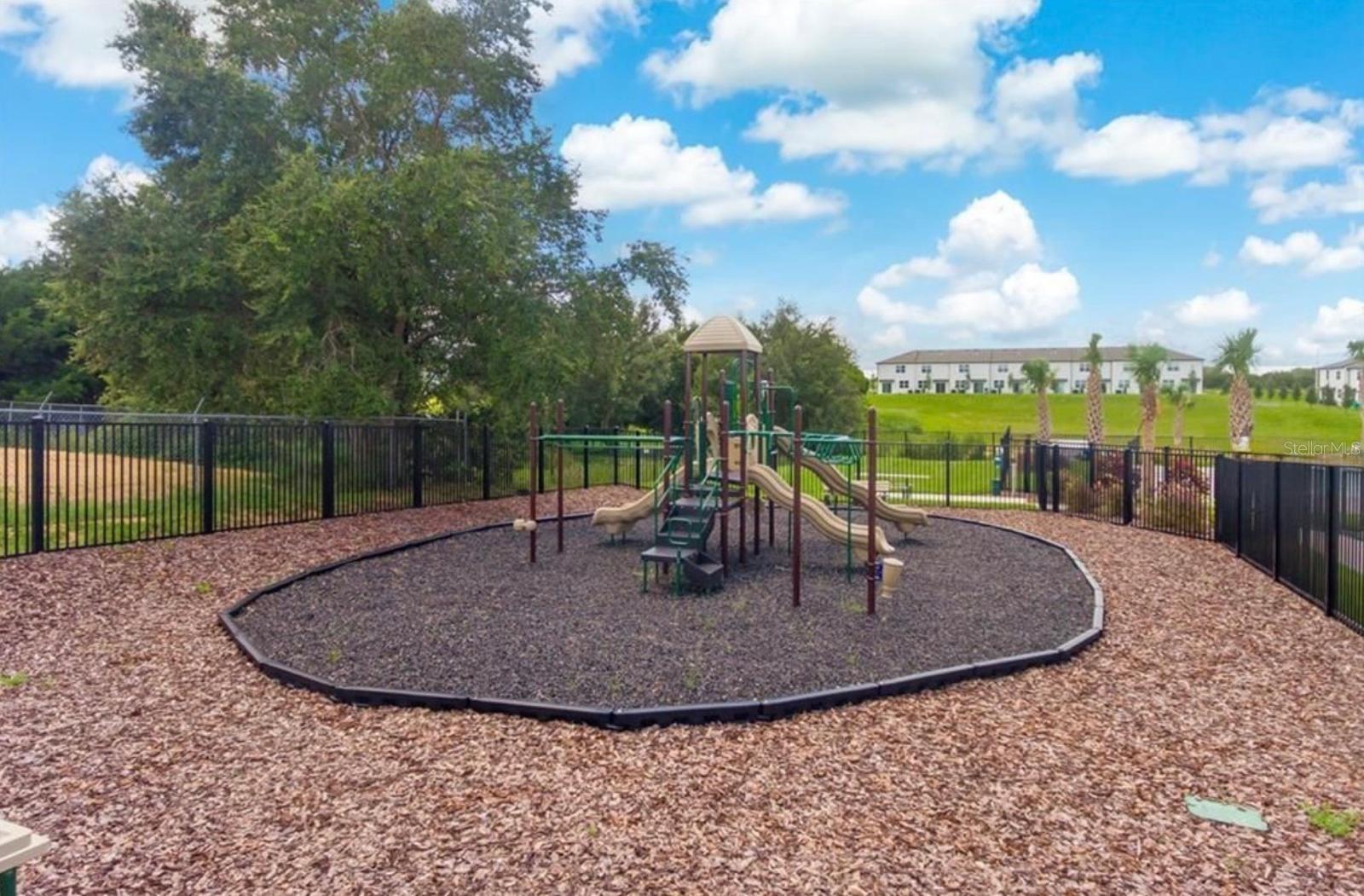 Image 30 of 32 For 855 Grandin Street