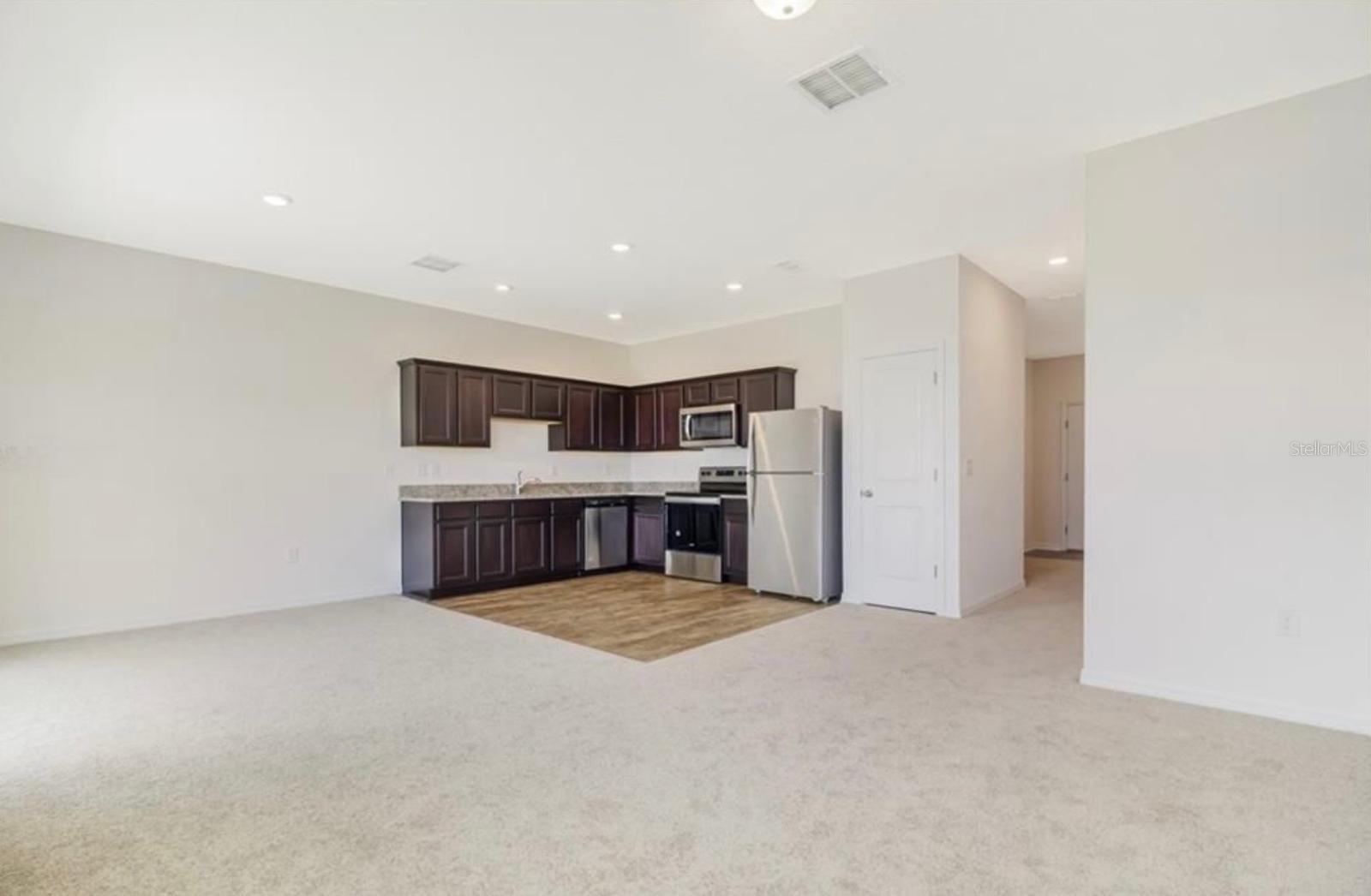 Image 6 of 32 For 855 Grandin Street