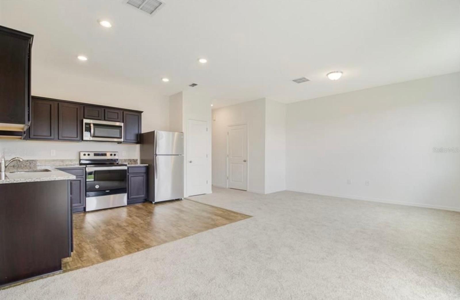 Image 7 of 32 For 855 Grandin Street