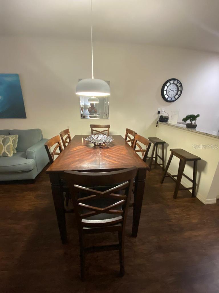 Image 4 of 21 For 8928 Shine Drive