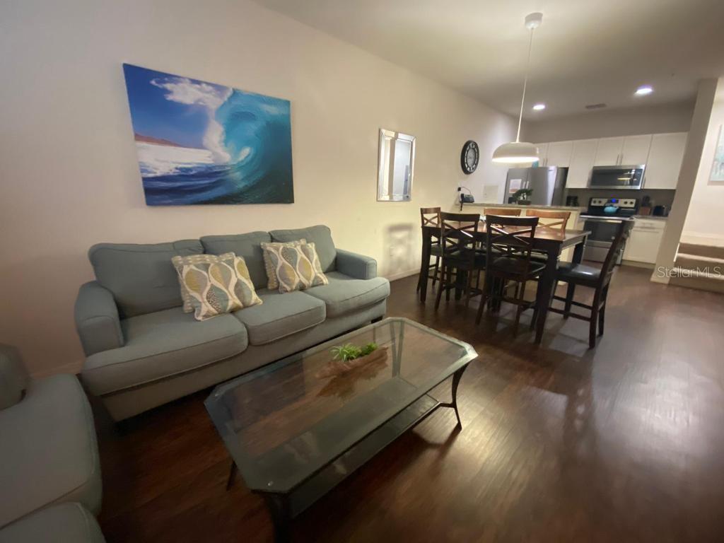 Image 7 of 21 For 8928 Shine Drive