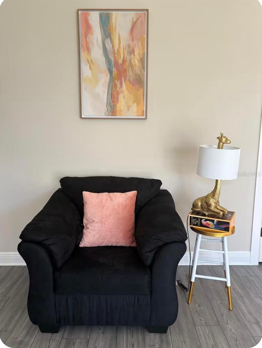 Image 6 of 15 For 7853 Somersworth Drive