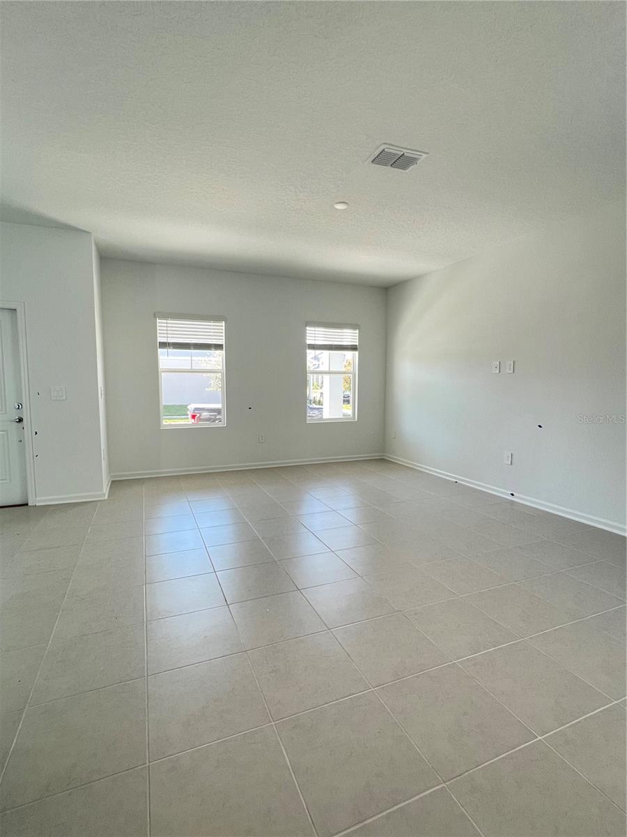 Image 10 of 26 For 716 Squire Avenue