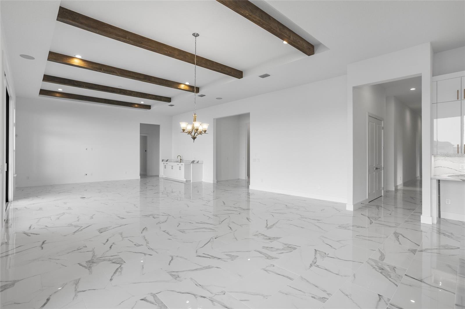 Image 14 of 74 For 9752 Laurel Berry Drive